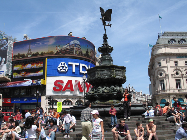 Piccadilly Circus