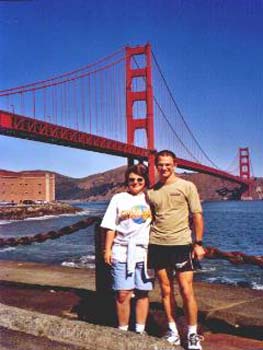 Wir vor der Golden Gate Bridge
